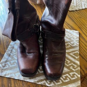 Men used 10 yr older vintage Frye Dingo Boots